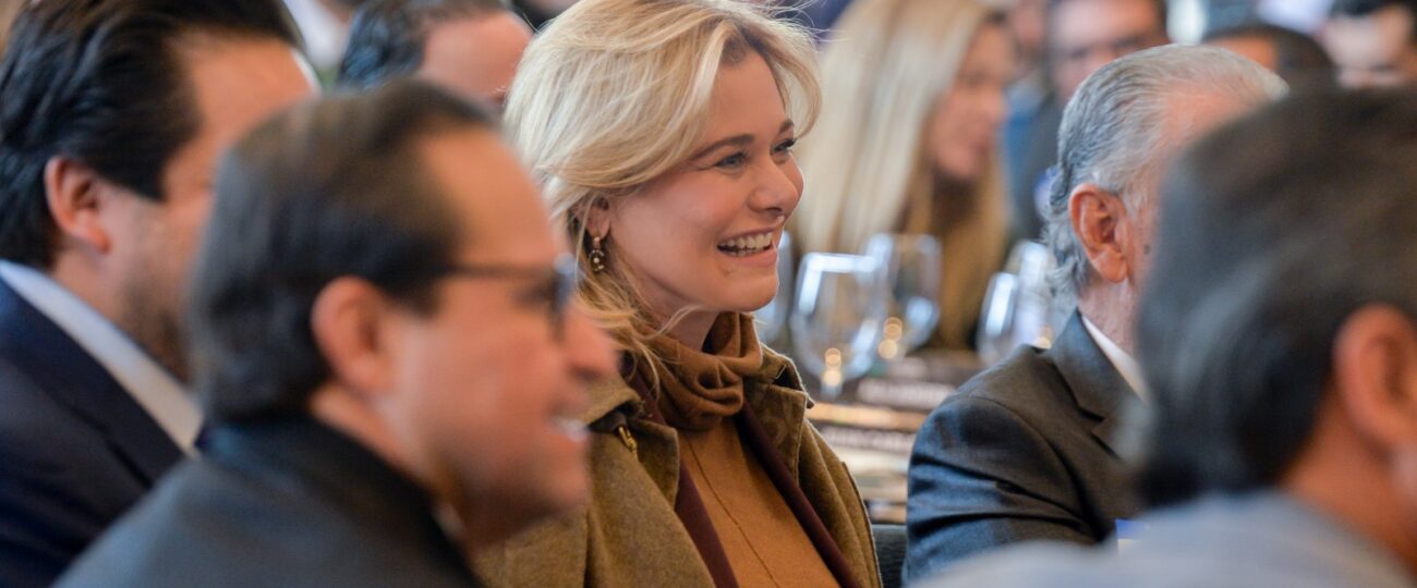 - Reconoció la labor colaborativa de Cristina Touché, presidenta saliente, así como la disposición de quien asume en la encomienda, César Ochoa