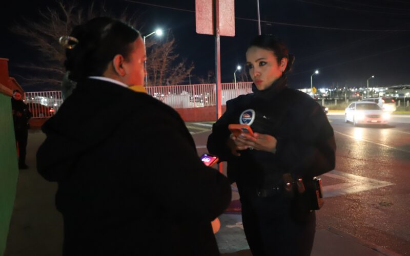 Acerca Policía Municipal a estudiantes y usuarias de transporte público el programa “Siempre Acompañadas”  – En este inicio escolar, se llevó información preventiva a estos espacios a fin de reforzar la seguridad de las mujeres