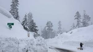 Tormenta invernal obliga a cancelar más de 9 mil vuelos en EU; 140 millones de personas están bajo alerta El pronóstico del meteorológico advierte de intensas nevadas generalizadas y una catastrófica tormenta de hielo desde el este de Texas hasta Carolina del Norte