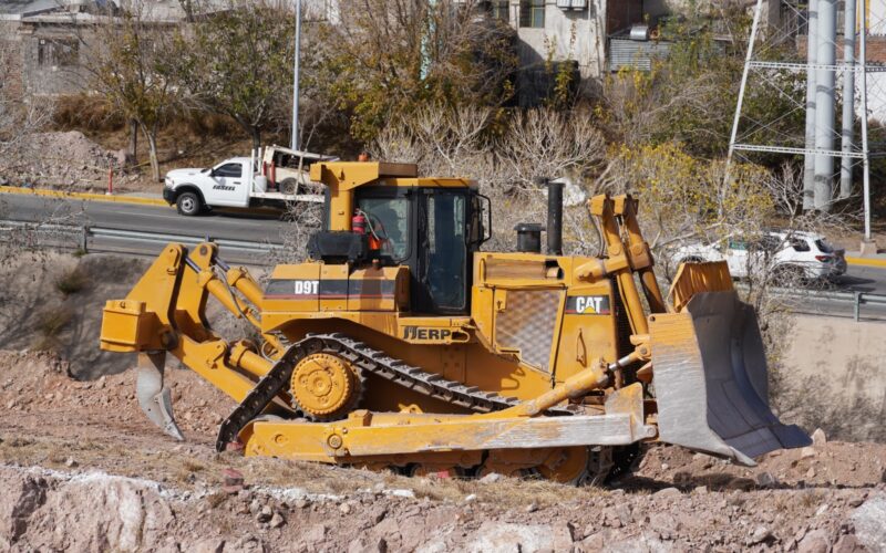 Continúa Municipio excavaciones para construcción de gaza de incorporación Teófilo Borunda y Periférico de la Juventud  – Avanzan trabajos iniciales de esta icónica obra