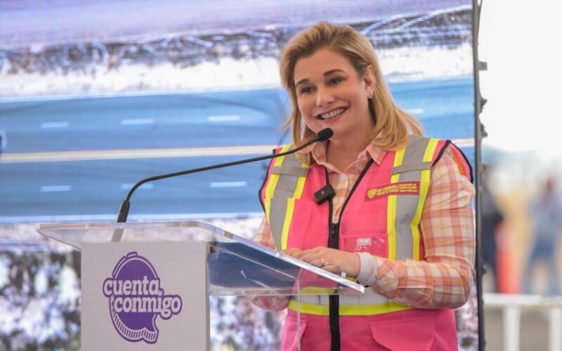 Entrega Maru Campos red de carreteras rehabilitadas en el estado