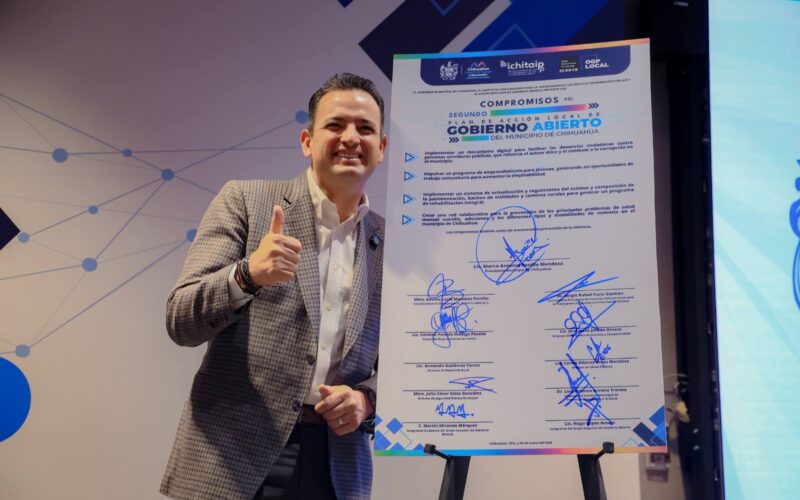 Firma Marco Bonilla compromisos del Segundo Plan de Acción de Gobierno Abierto