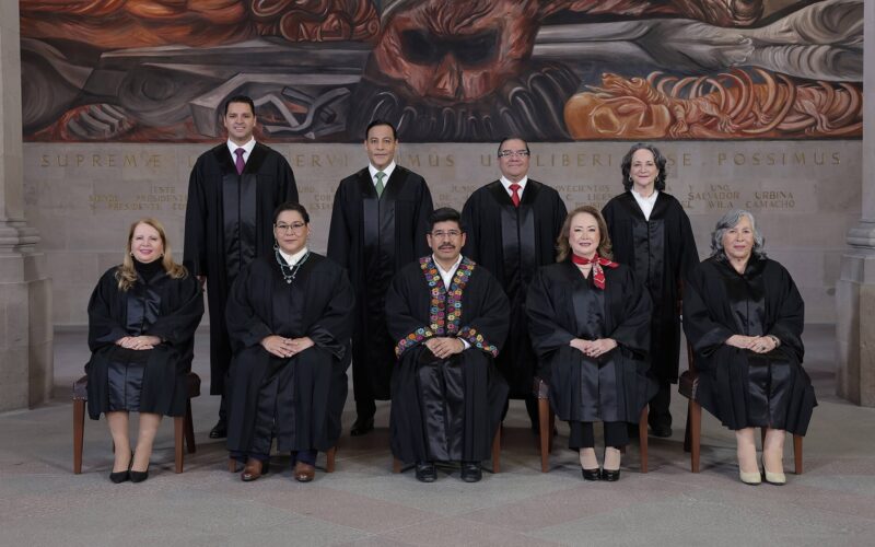 Salen más gastos de la Nueva Corte; compraron togas por casi 300 mil pesos El costo total de la compra fue de 294 mil 547 pesos