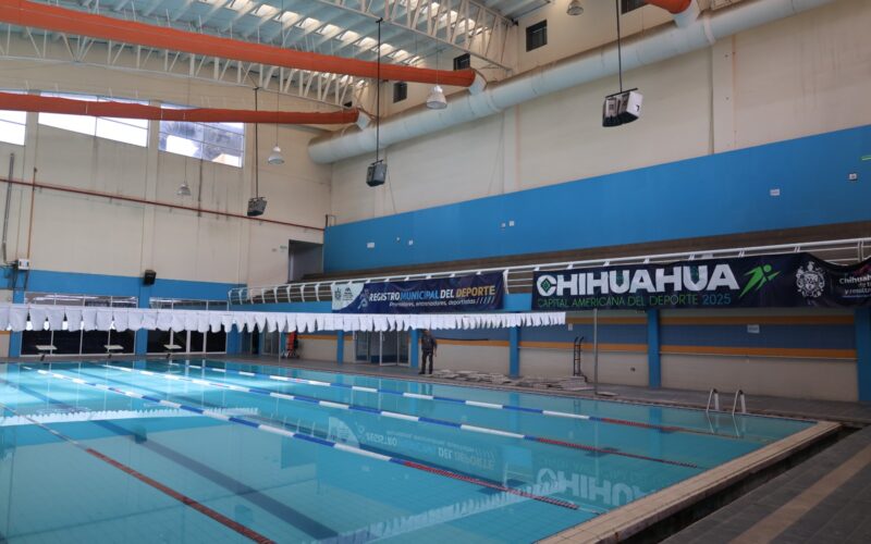 Rehabilita Gobierno Municipal la alberca del centro deportivo Tricentenario  – Este martes volverán a clases de natación más de 200 usuarios