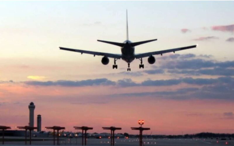 Narcodrones activan alerta máxima, cierran y abren aeropuerto de El Paso