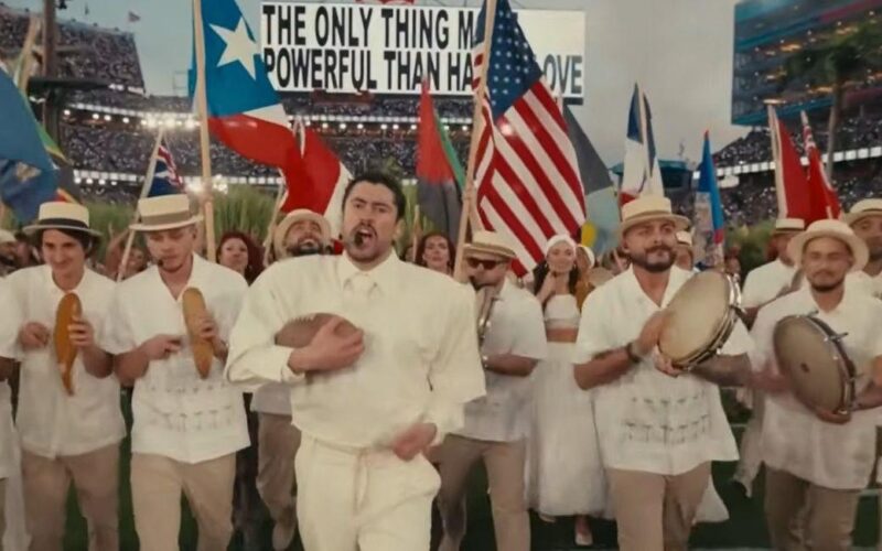 El Impacto Político y Social del Conejo Malo en el Súper Bowl