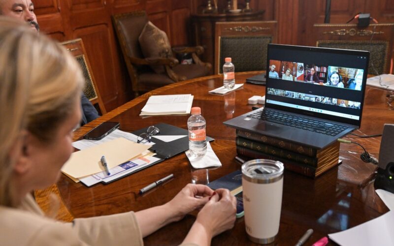 Maru Campos mantiene seguimiento a la estrategia contra el sarampión en encuentro virtual con Claudia Sheinbaum