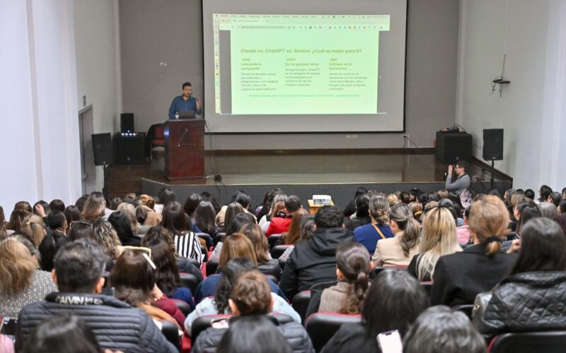 Inicia Gobierno Municipal ciclo de conferencias con la participación de más de 200 emprendedoras y empresarias