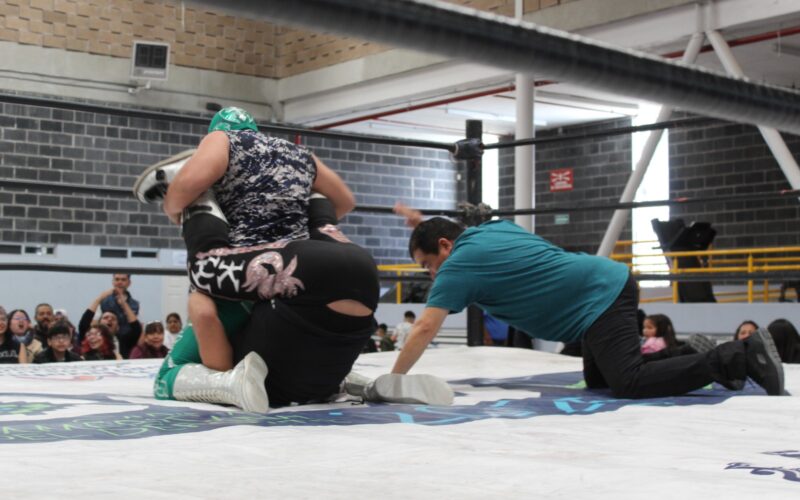 Reúne Municipio 500 despensas en evento “Lucha Libre CUU”; serán para niños con cáncer  – Fue una tarde de solidaridad entre familias y gobierno para apoyar en esta noble causa
