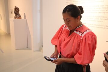 Presenta Sewá Morales el primer diccionario digital ralámuli-español en el marco del Día Internacional de la Lengua Materna