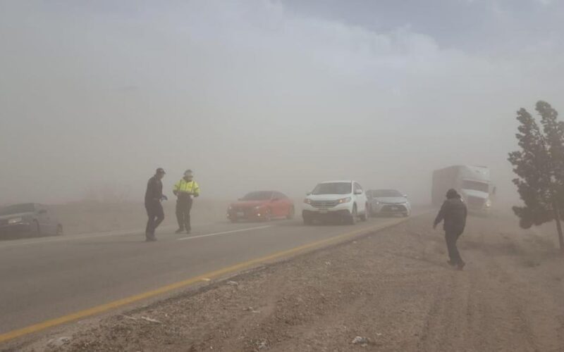 Viento de 75 km/h y tolvaneras en el estado; alerta Protección Civil