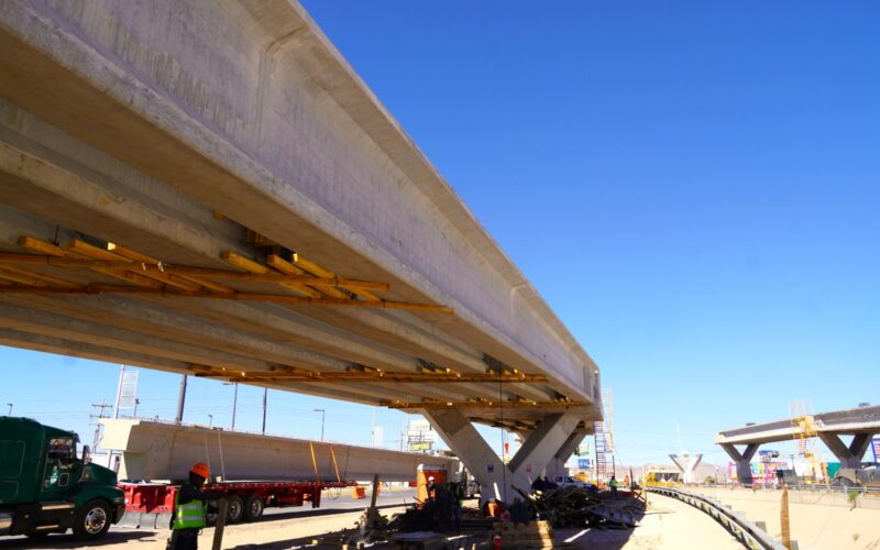 Avanza construcción de puente en Nogales e Industrias, pronto menos tráfico: Municipio