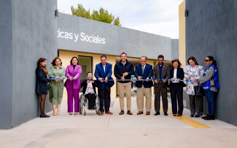 Entrega alcalde Marco Bonilla, Espacio Seguro y Adaptado a estudiantes de la Facultad de Ciencias Políticas y Sociales