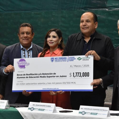 Entrega SEyD becas a cerca de 600 estudiantes del Conalep en Ciudad Juárez