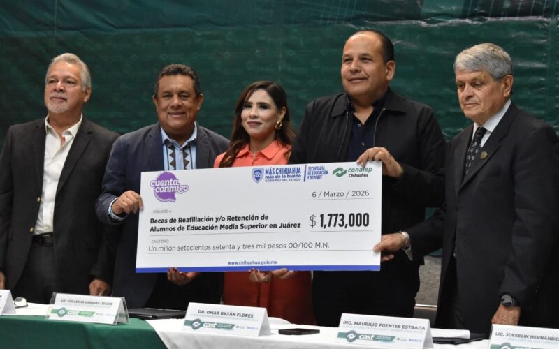 Entrega SEyD becas a cerca de 600 estudiantes del Conalep en Ciudad Juárez