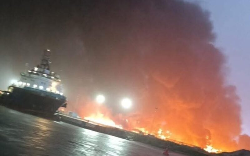 Incendio en refinería de Pemex en el sureste de México deja cinco muertos