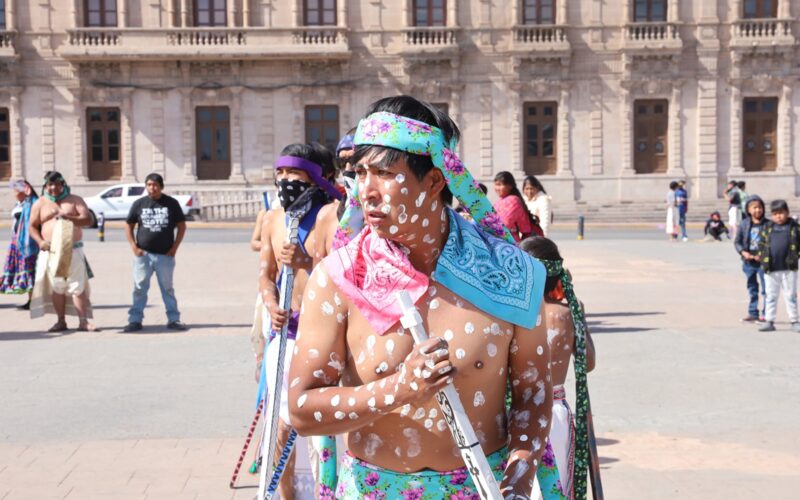 Celebran comunidades indígenas de la capital inicio de la Semana Santa Rarámuri