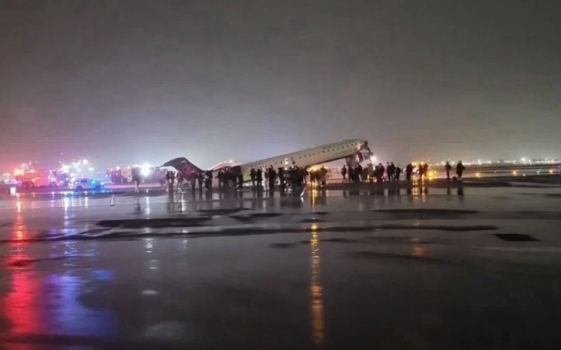 Aeropuertos de Newark y LaGuardia suspendieron vuelos y fue desalojada una torre de control, dejando fuera de servicio a dos de los principales centros de conexión de Nueva York.