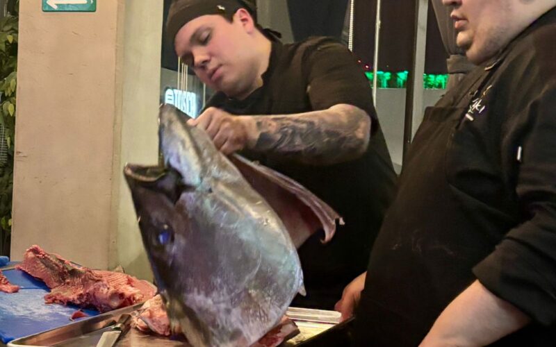 El arte del ronqueo brilló en Chihuahua en Kabuki Bistro