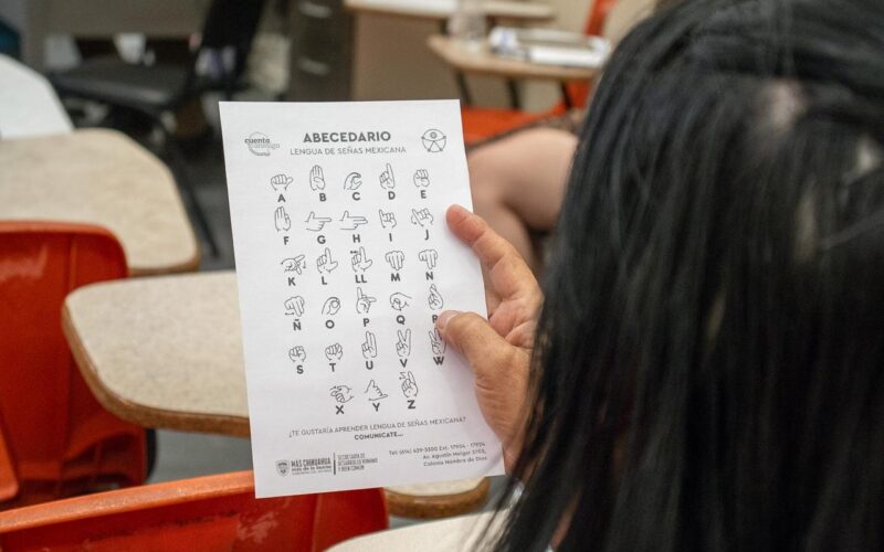 Imparte Estado taller de Lengua de Señas Mexicana a personal de la Subsecretaría de Movilidad
