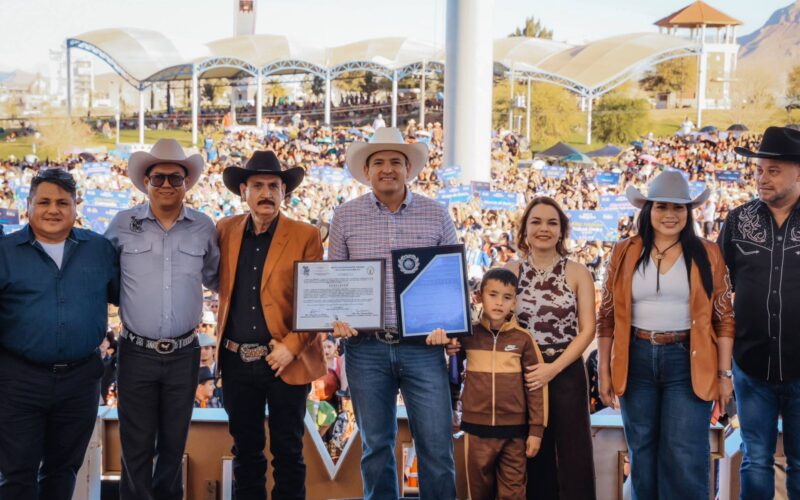 Nuevo récord de 3 mil 754 bailarines en Polka Monumental 2026; Marco Bonilla recibe premio internacional