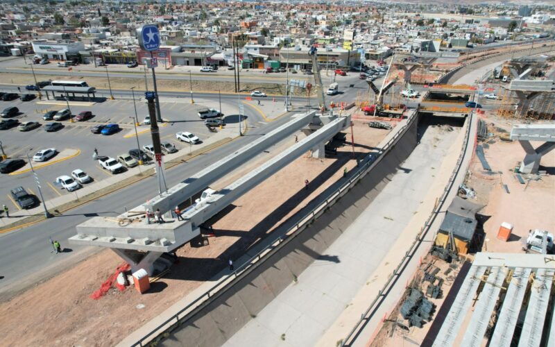 Instala Municipio trabes en Paso Superior de vialidad Los Nogales y avenida de las Industrias