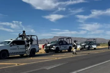 Escala violencia en Chihuahua: enfrentamientos en Ojinaga y bloqueos con incendios en Aldama