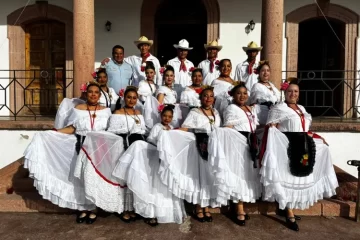 Capacitan a más de cuatro mil estudiantes de Misiones Culturales Rurales