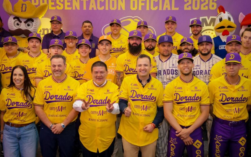 Marco Bonilla respalda a los Dorados en presentación del equipo que jugará en la Liga Mexicana de Beisbol