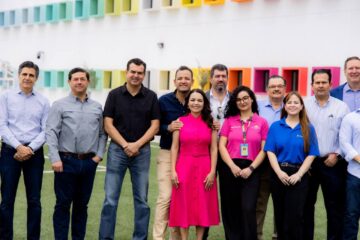Marco Bonilla recorre nuevo Colegio Sol de Oriente; ofrecen educación e instalaciones de primer nivel a familias del sector
