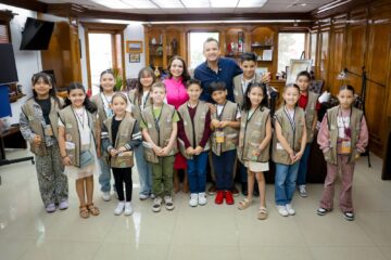 «Vivan sus sueños, aquí en Chihuahua pueden»: Marco Bonilla a niñas y niños reporteritos