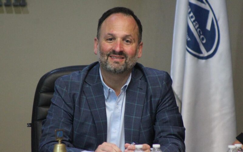 Se reúne Santiago De la Peña con restauranteros de CANACO
