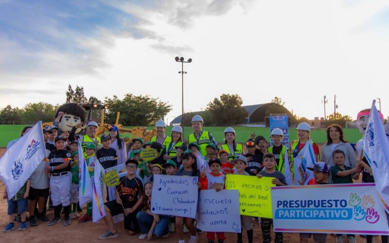 ¡Pronto pasto sintético y luz LED! Marco Bonilla inicia remodelación de campo de beis en Villas del Real