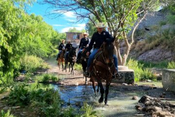 Refuerza Policía Municipal vigilancia en arroyos con patrullaje a caballo para prevenir delitos