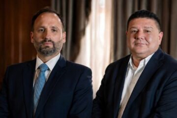 Santiago de la Peña da manotazo en redes y encabeza preferencias rumbo a la alcaldía