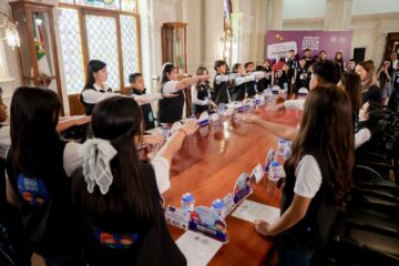 Toma alcalde Marco Bonilla protesta al Cabildo y Gabinete Infantil de Chihuahua