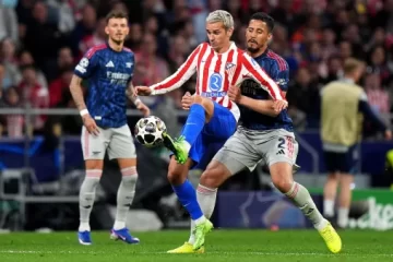 Con un gol de Julián Álvarez, Atlético de Madrid empató 1-1 ante Arsenal por la ida de las semifinales de la Champions League