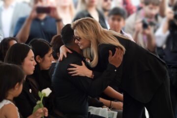 Maru Campos encabeza homenaje póstumo a elementos de la Agencia Estatal de Investigación