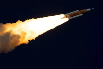 La nave Orión realiza con éxito la maniobra de inyección translunar y los astronautas de la misión Artemis II ya se dirigen hacia la Luna