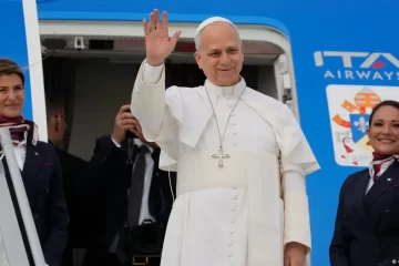 Papa: «El mundo está siendo destruido por pocos tiranos»