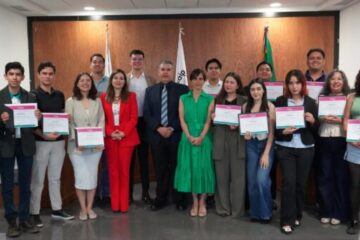 Visitan integrantes del Cabildo Joven al ICHITAIP y reciben charla de sensibilización sobre acceso a la información y protección de datos personales