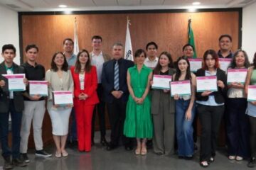 Visitan integrantes del Cabildo Joven al ICHITAIP y reciben charla de sensibilización sobre acceso a la información y protección de datos personales