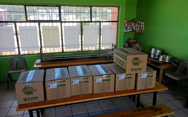 Lleva SPyCI apoyos alimentarios a familias del municipio de Balleza