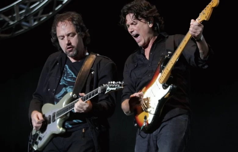 Alejandro Marcovich, exguitarrista de Caifanes, sufre derrame y se encuentra en coma