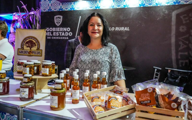 Ofrece SDR apoyos para modernizar y dar valor agregado en el campo