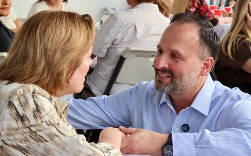 Santiago de la Peña acelera y se perfila como protagonista rumbo a 2027 en Chihuahua