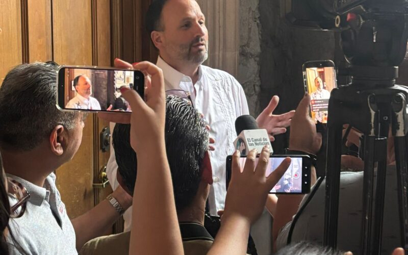 “Que den la cara”: Santiago de la Peña enciende la presión contra Morena por políticos señalados en EU