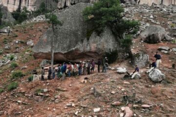 Esclavos en la Sierra Tarahumara; Sobrevivir a los campos de trabajo forzado del narco