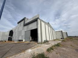 Delicias | Recorren Jesús Valenciano y Jorge Chanez el Centro de Convenciones ante remodelación