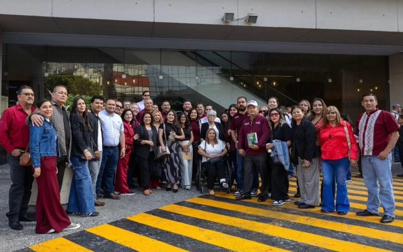 Llegan Chihuahuenses al Congreso Nacional de Morena en CDMX
